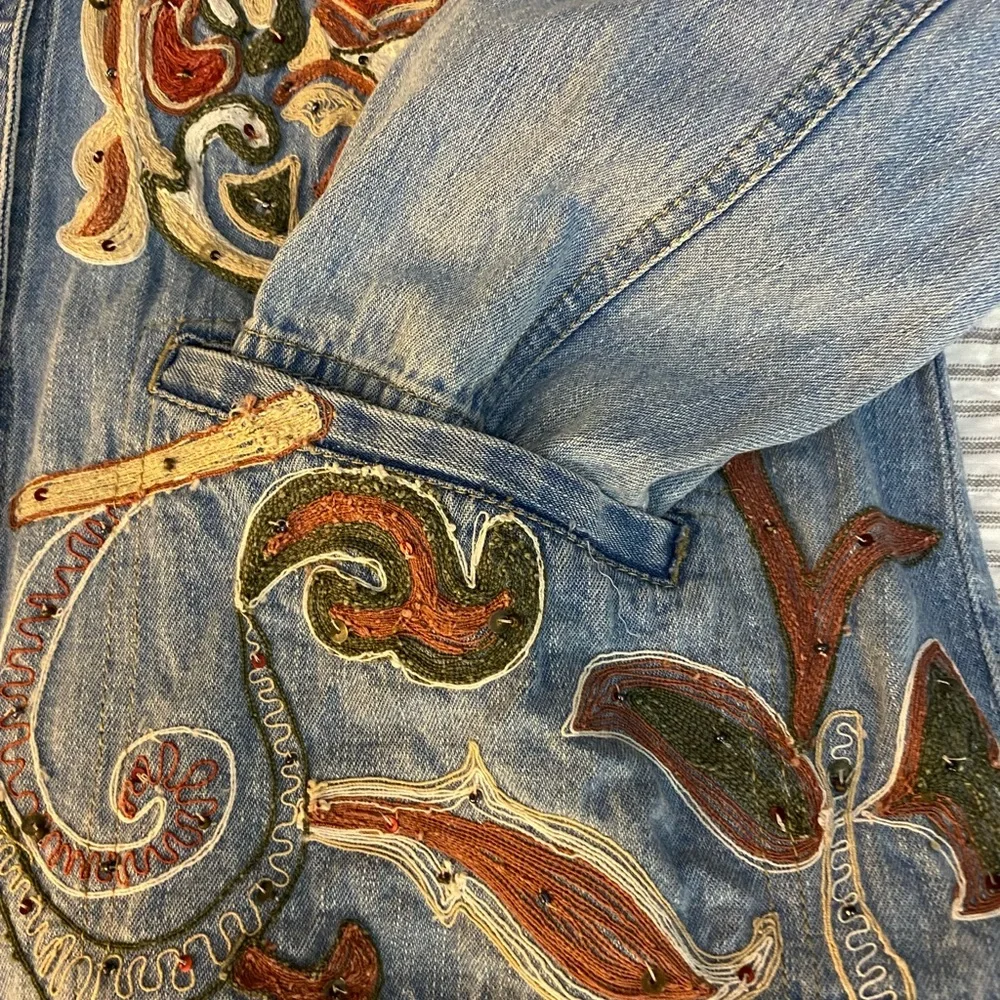 NWOT Boho Embroidered Denim Jacket Sm/Med - Picture 5 of 15